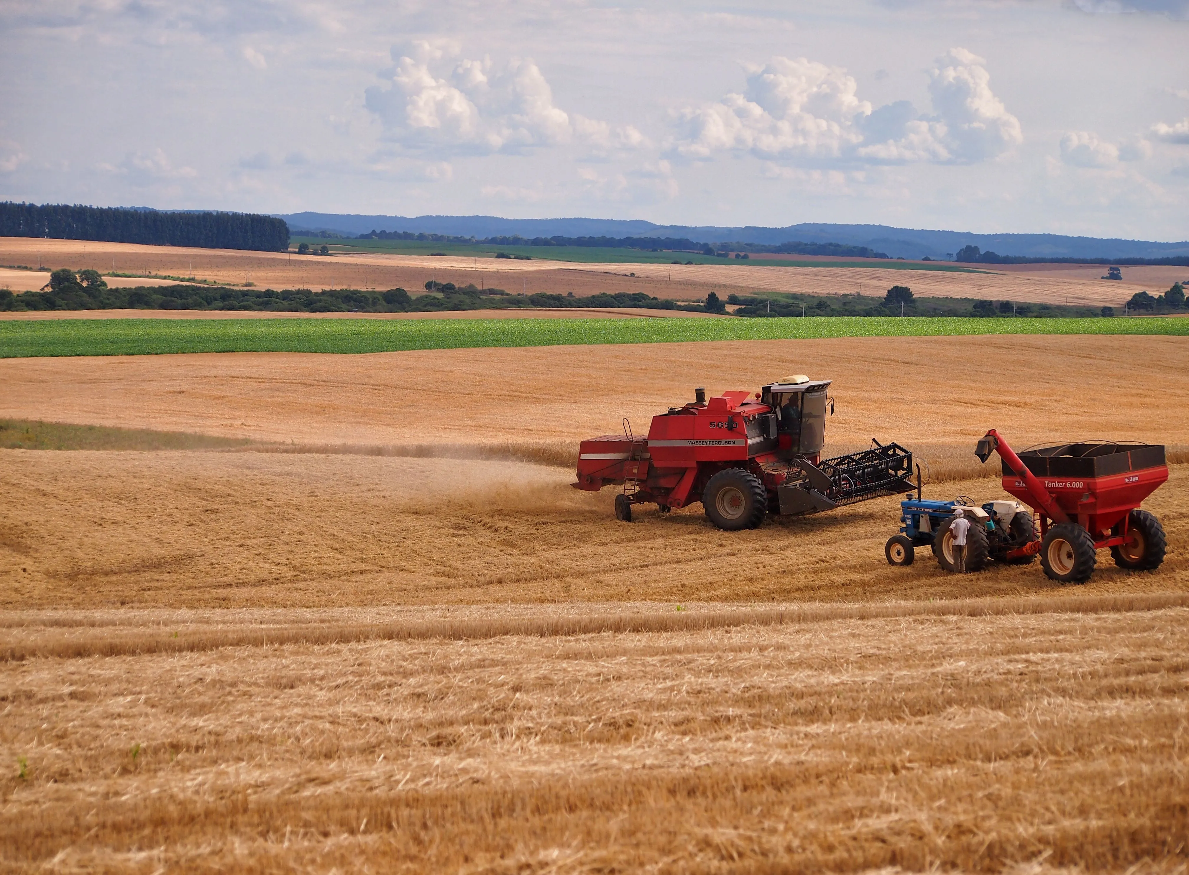 adequação de máquinas agrícolas para segurança operacional